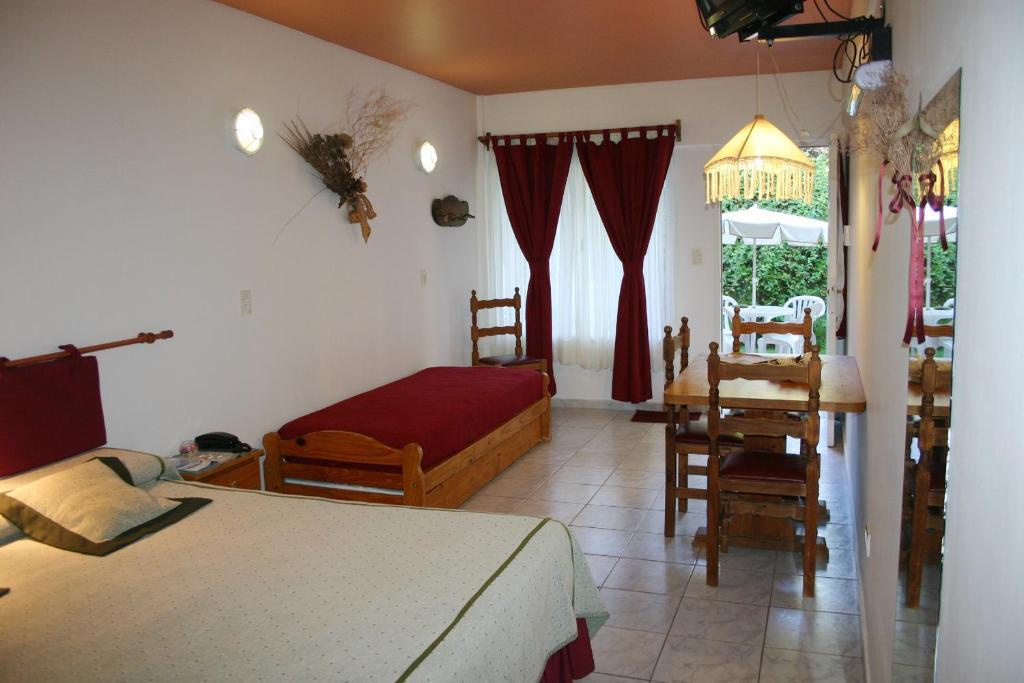 Las Bardas Hotel Puerto Madryn Szoba fotó